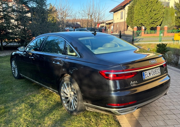 Audi A8 cena 229000 przebieg: 205600, rok produkcji 2017 z Tarnowskie Góry małe 667